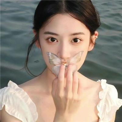 满船春色